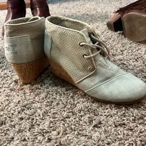 Toms booties, pale green color like brand new.